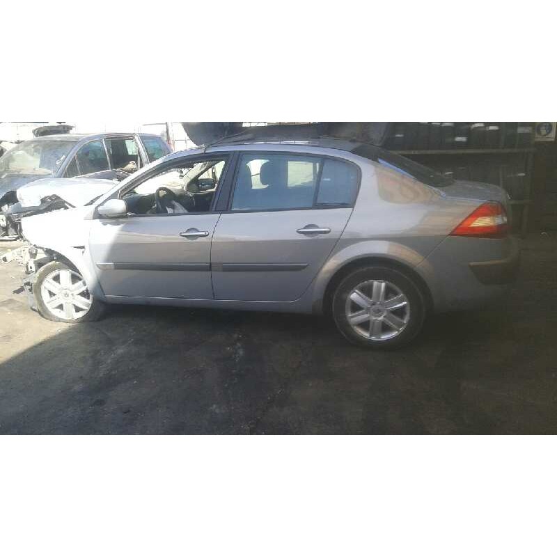 renault megane ii classic berlina del año 2004