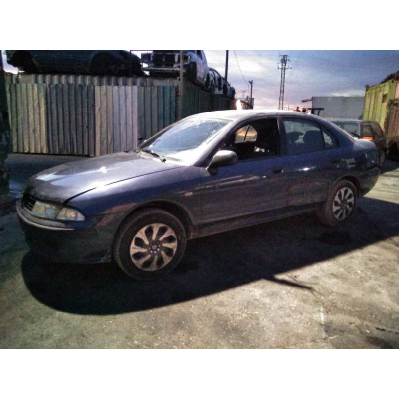 mitsubishi carisma berlina 5 (da0) del año 2001