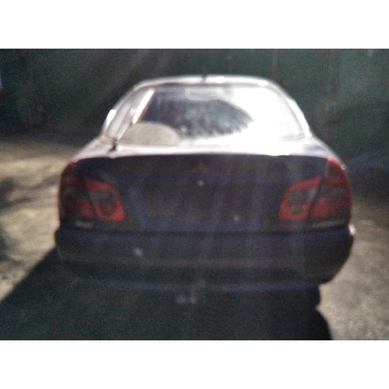 mitsubishi carisma berlina 5 (da0) del año 2001