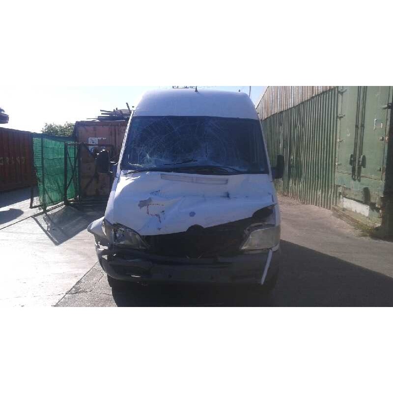 mercedes-benz sprinter 02.00  caja cerrada del año 2001