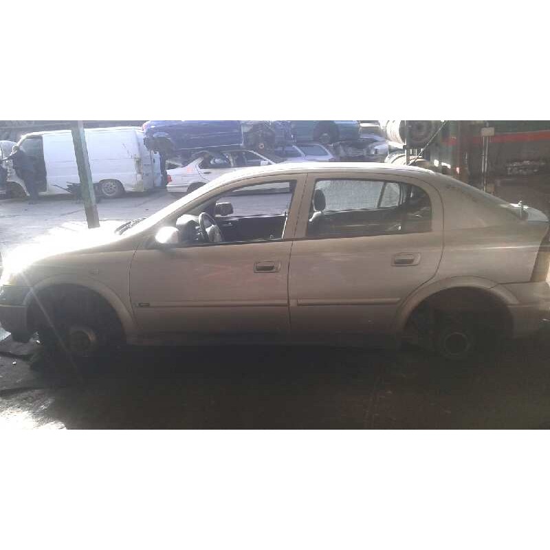 opel astra g berlina del año 2003