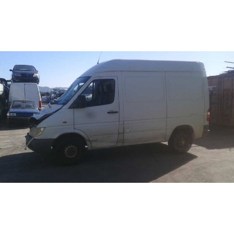 mercedes-benz sprinter 02.00  caja cerrada del año 2001