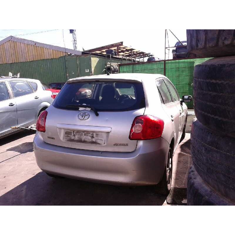 toyota auris del año 2008
