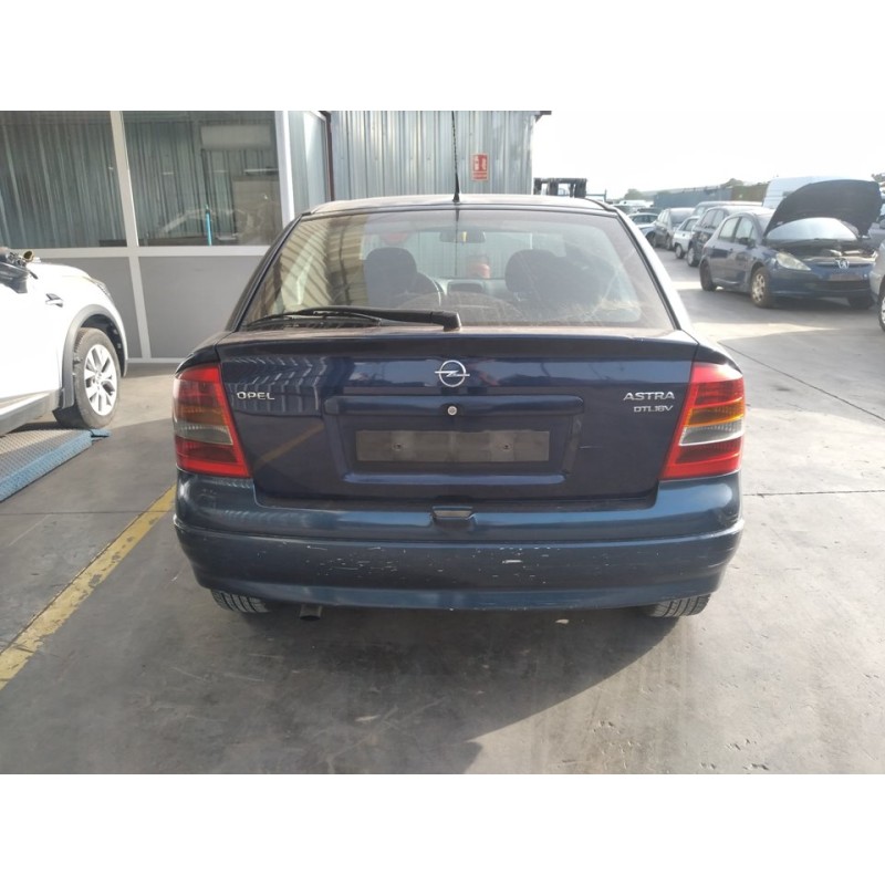 opel astra g berlina del año 2001