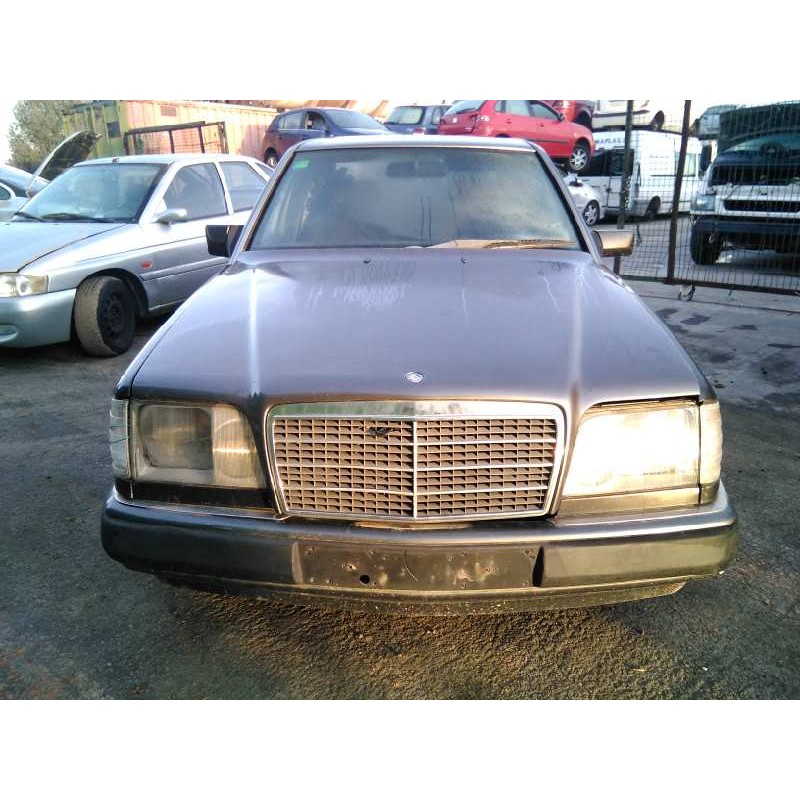 mercedes-benz clase e (w124) berlina del año 1990
