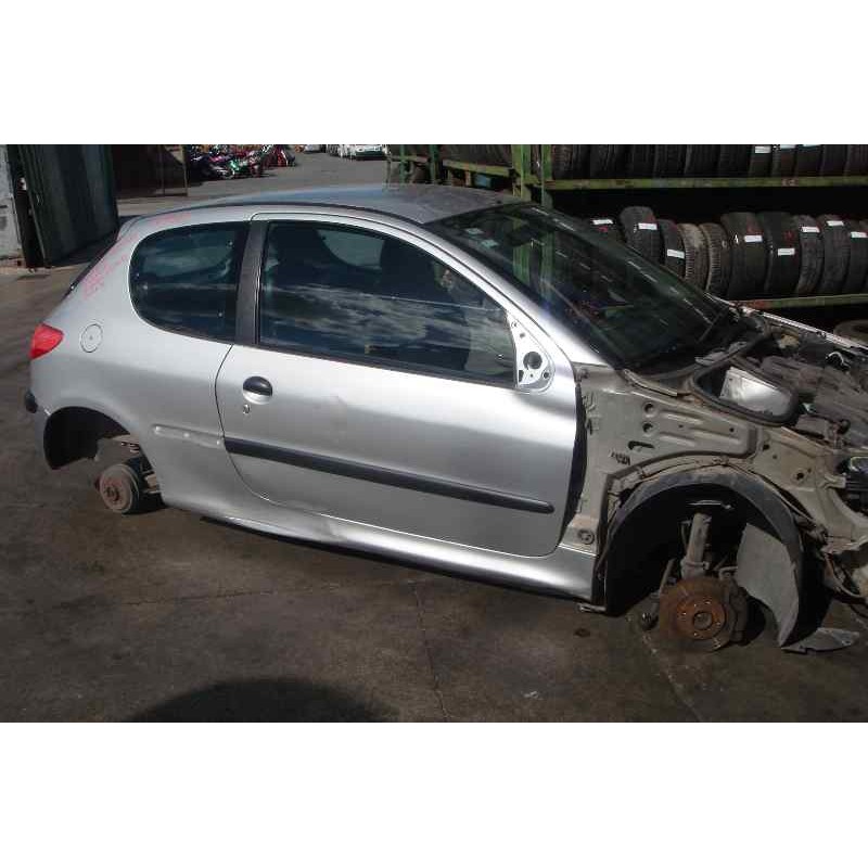 peugeot 206 berlina del año 2001
