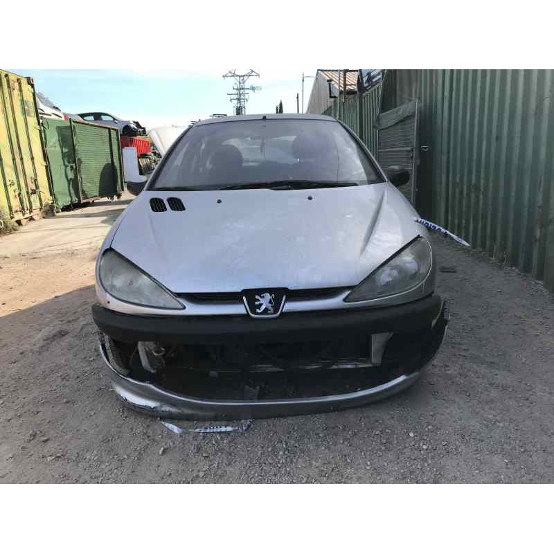 peugeot 206 berlina del año 2002