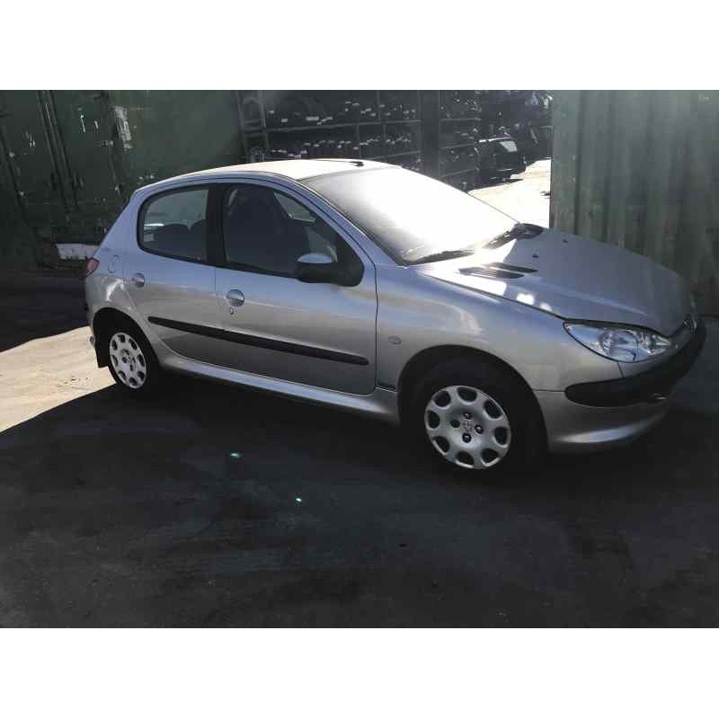 peugeot 206 berlina del año 2004