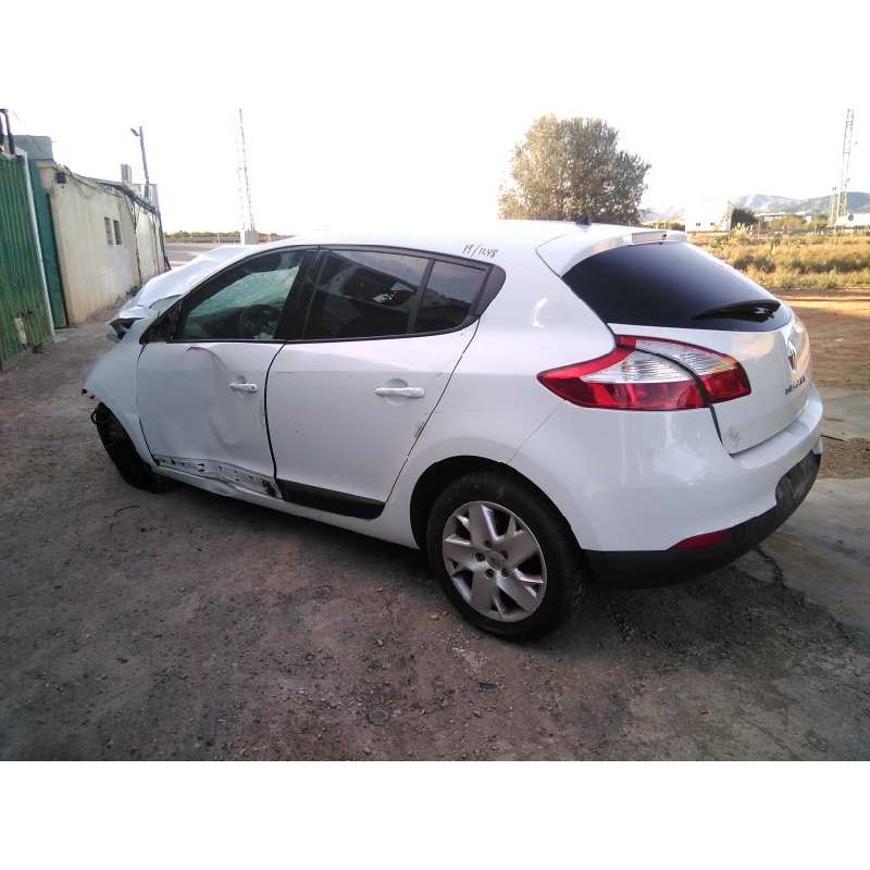 renault megane iii berlina 5 p del año 2011