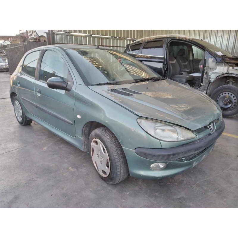 peugeot 206 berlina del año 2000