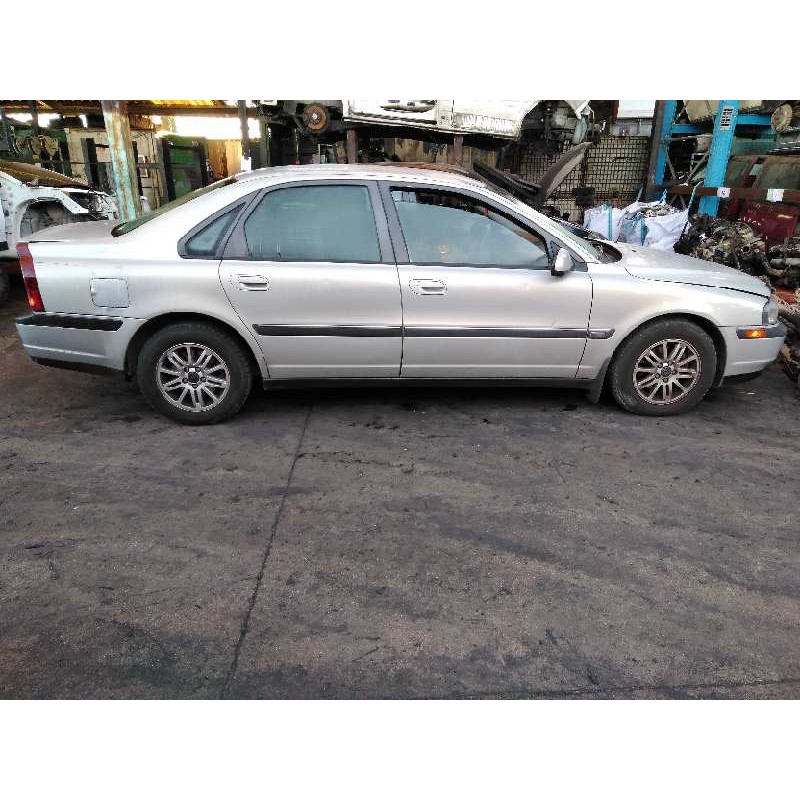 volvo s80 berlina del año 2003
