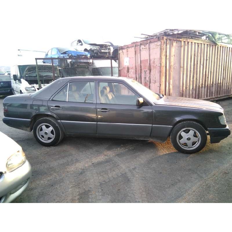 mercedes-benz clase e (w124) berlina del año 1990
