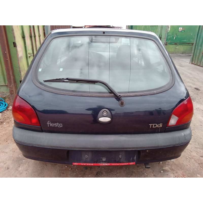 ford fiesta berlina (dx) del año 2000