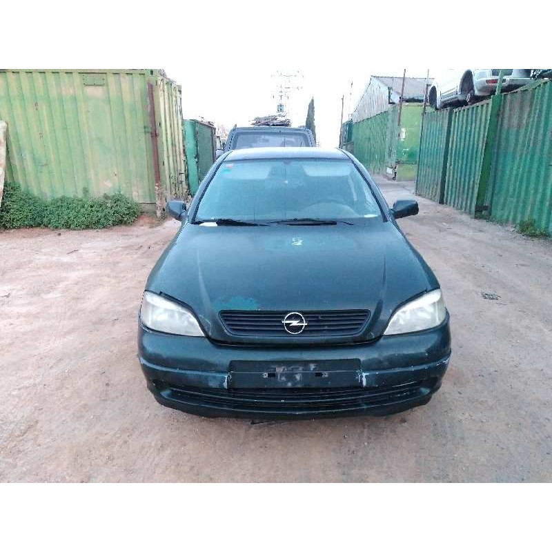 opel astra g berlina del año 2002