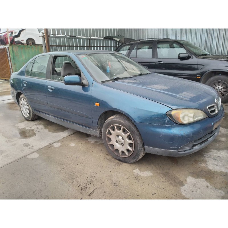 nissan primera berlina (p11) del año 2000