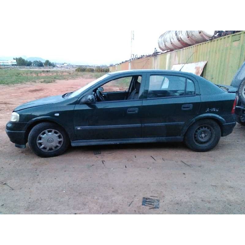 opel astra g berlina del año 2002
