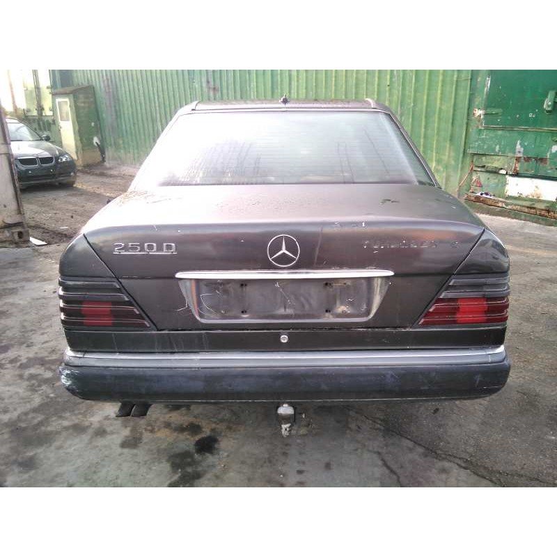 mercedes-benz clase e (w124) berlina del año 1990