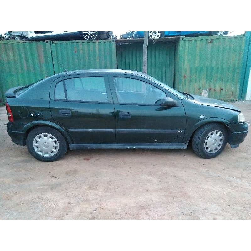 opel astra g berlina del año 2002