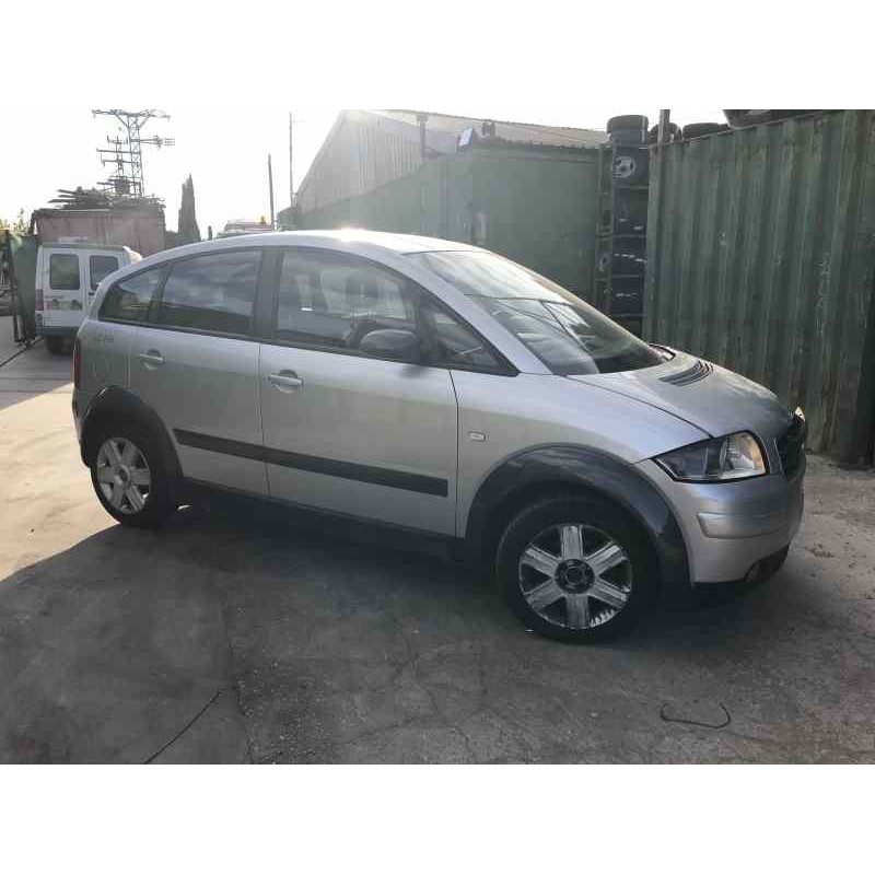 audi a2 (8z) del año 2004