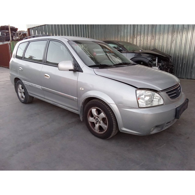 kia carens del año 2004