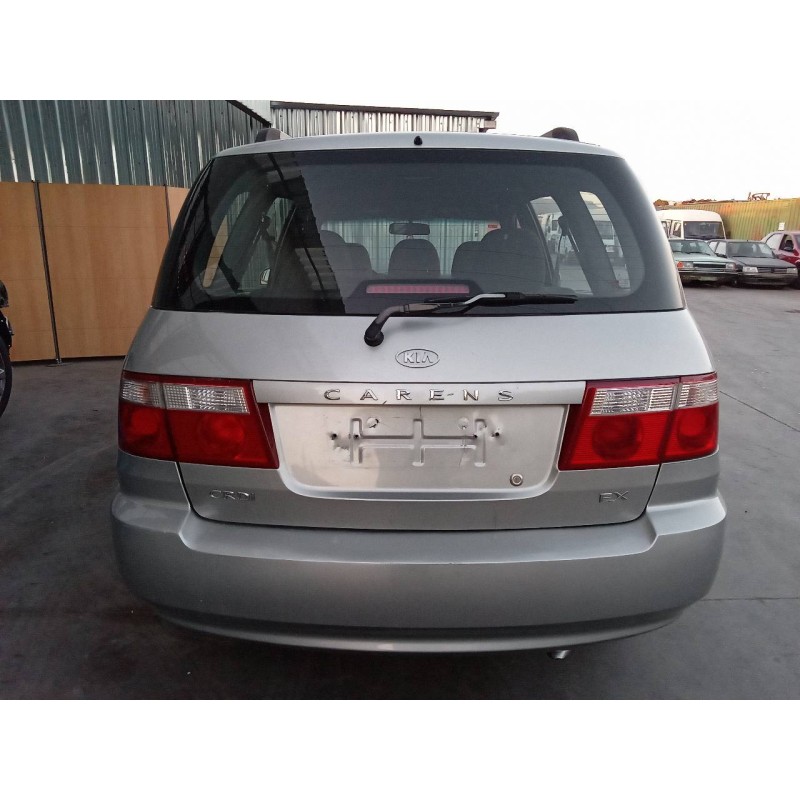 kia carens del año 2004