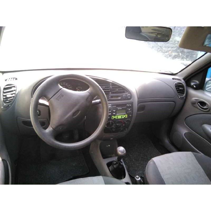 ford fiesta berlina (dx) del año 1999