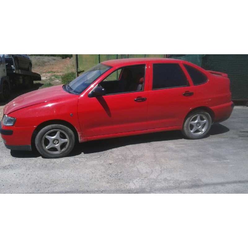 seat cordoba berlina (6k2) del año 2002
