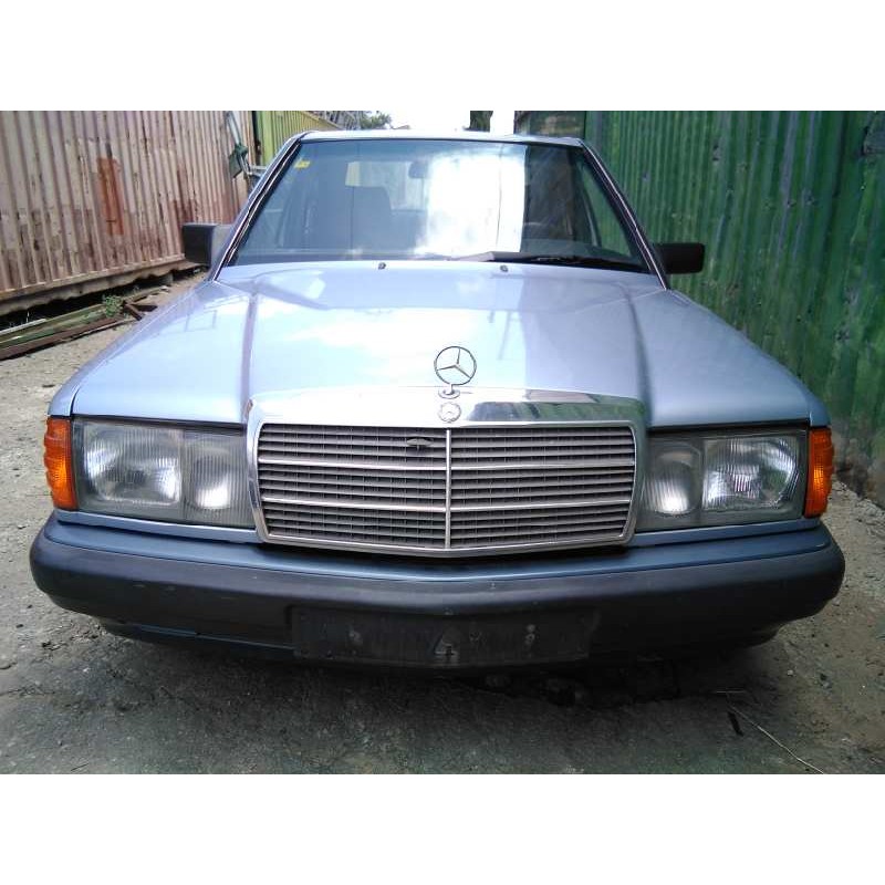 mercedes-benz clase c (w201) berlina del año 1990