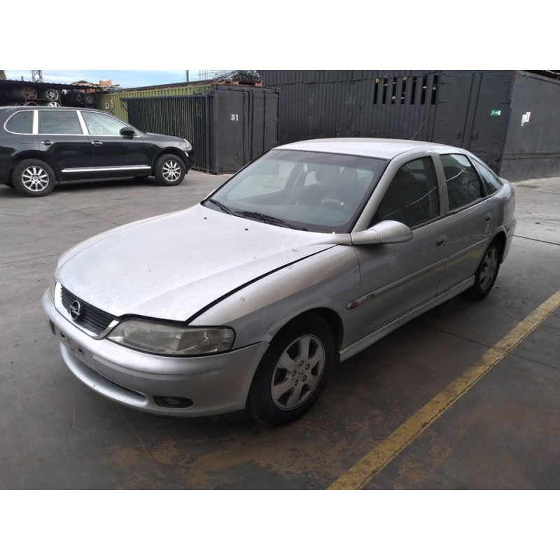 opel vectra b berlina del año 2001