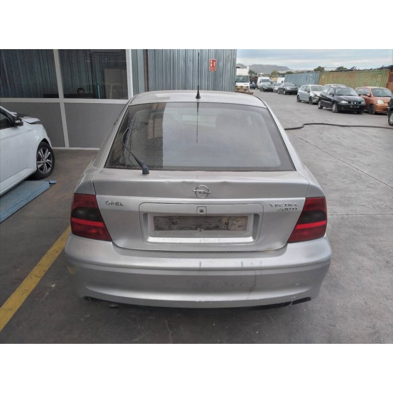 opel vectra b berlina del año 2001