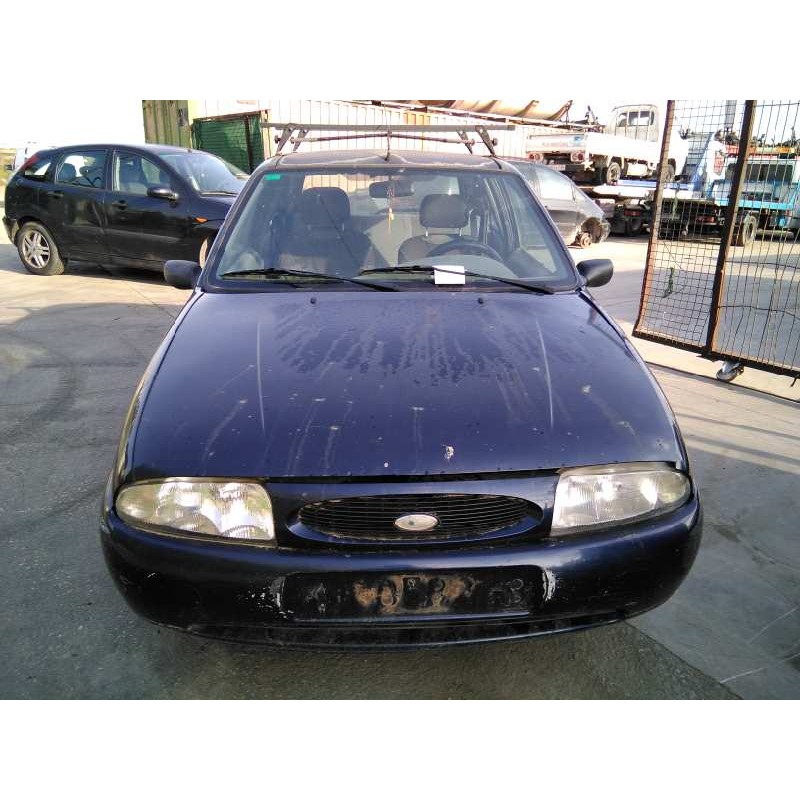 ford fiesta berlina del año 1998