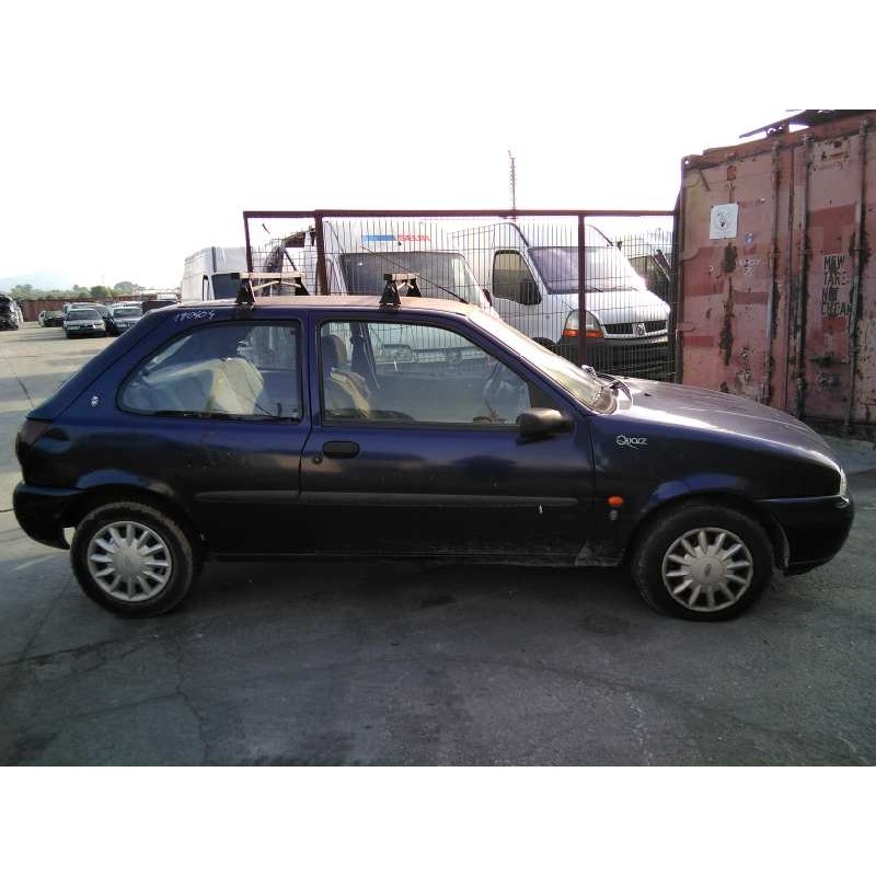 ford fiesta berlina del año 1998