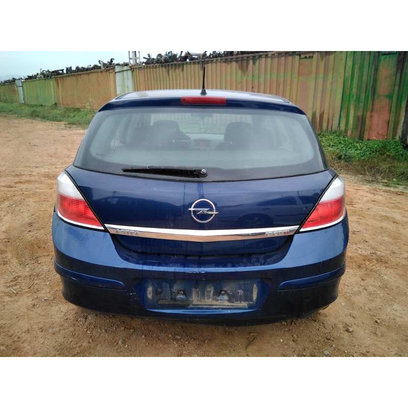 opel astra h berlina del año 2004
