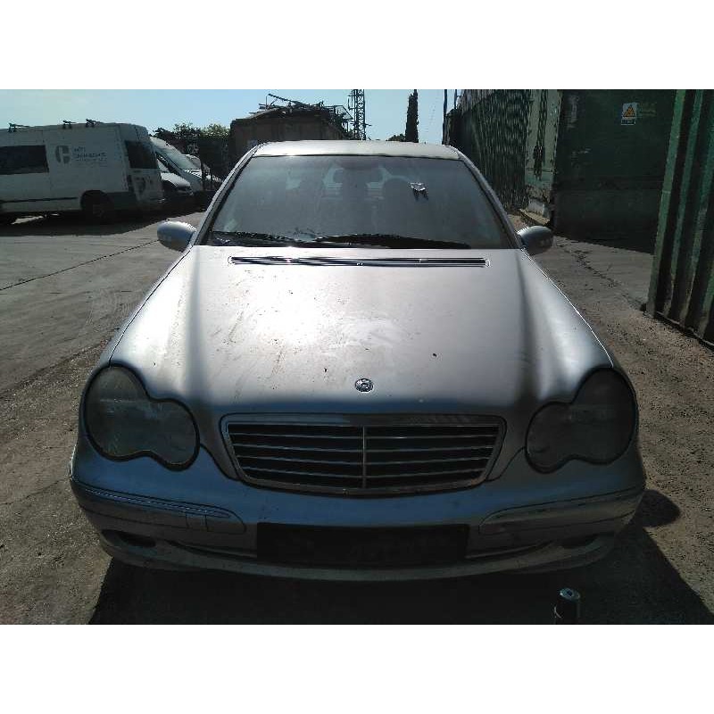 mercedes-benz clase c (w203) berlina del año 2002