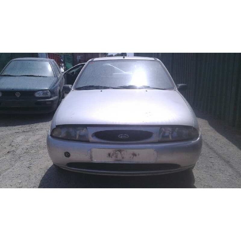 ford fiesta berlina del año 1997