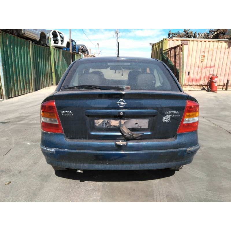 opel astra g berlina del año 2001