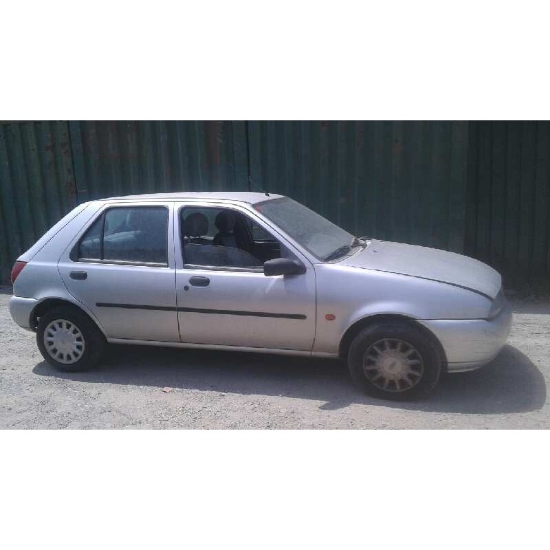 ford fiesta berlina del año 1997