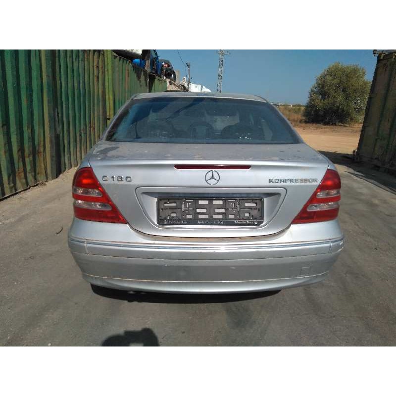 mercedes-benz clase c (w203) berlina del año 2002