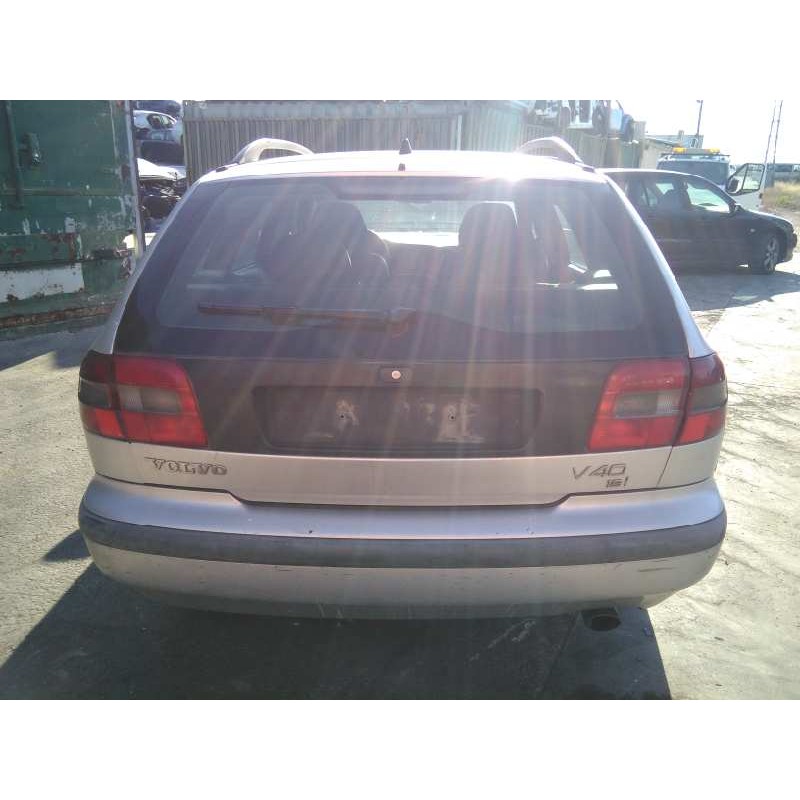 volvo v40 familiar del año 1999