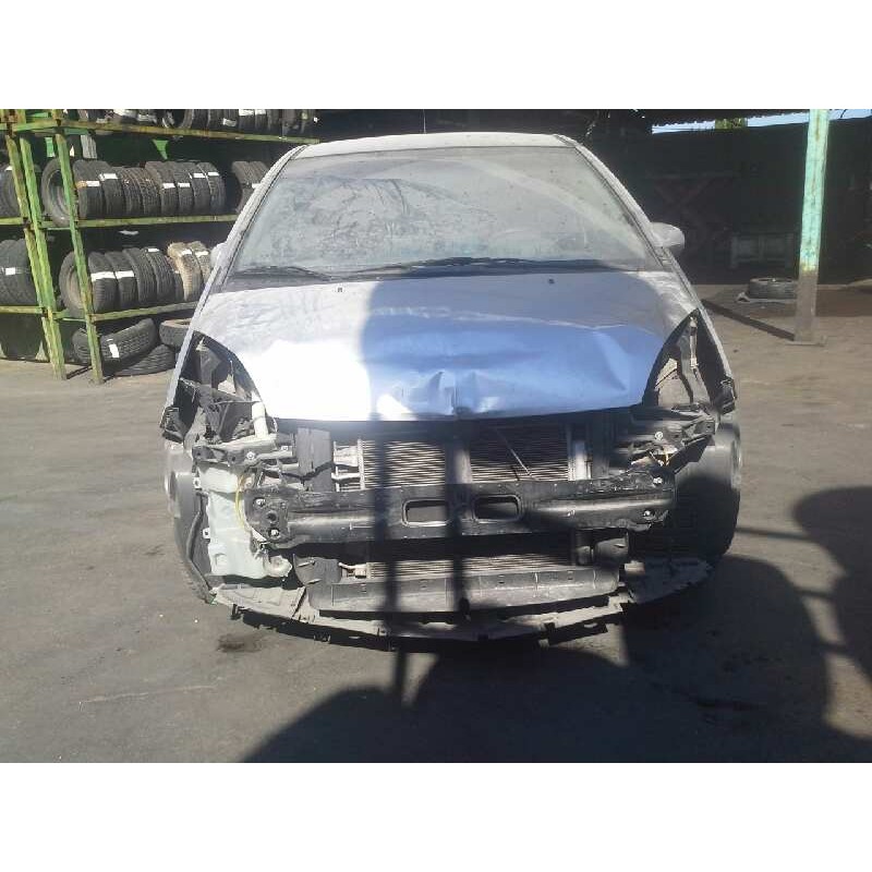 mitsubishi colt berlina 5 (z30a) del año 2005