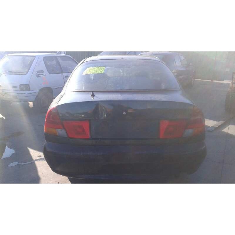 mitsubishi carisma berlina 4 (da0) del año 1997