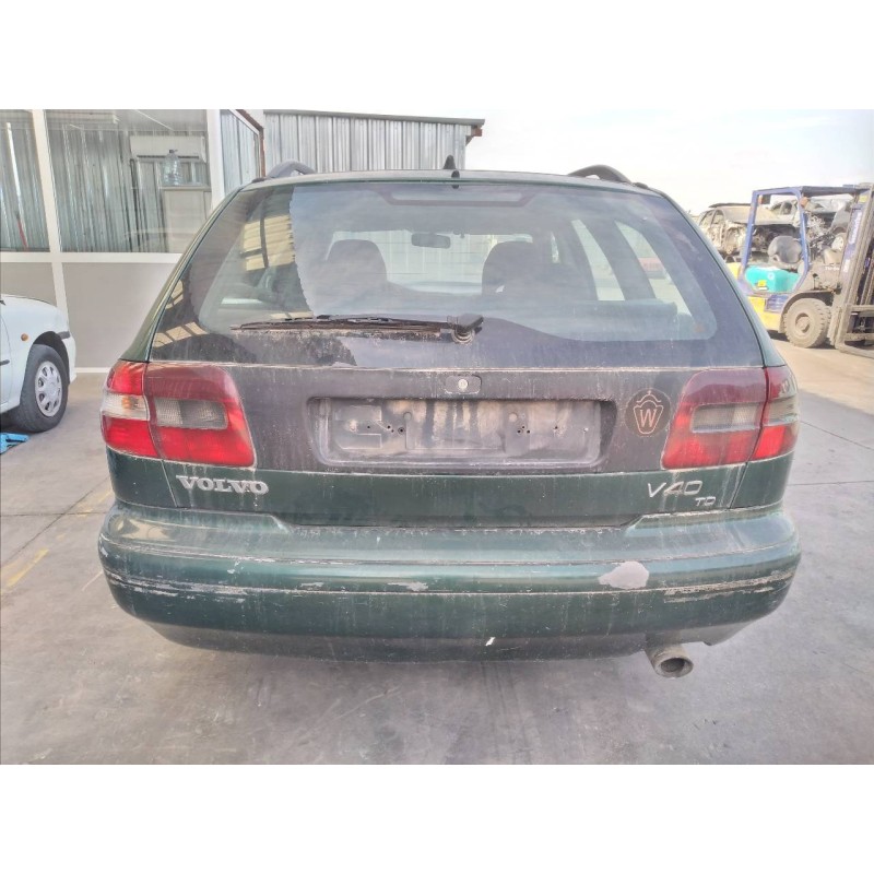 volvo v40 familiar del año 1999