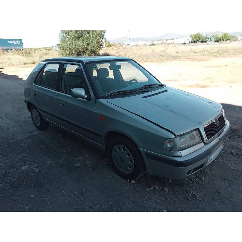 skoda felicia berlina ( 791) del año 1999