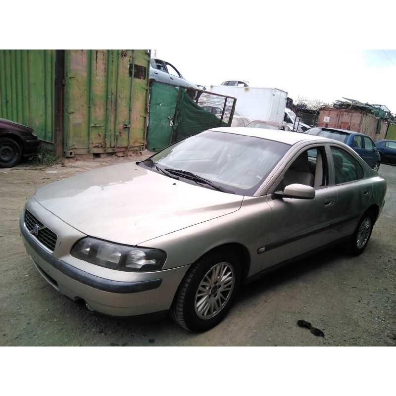volvo s60 berlina del año 2004