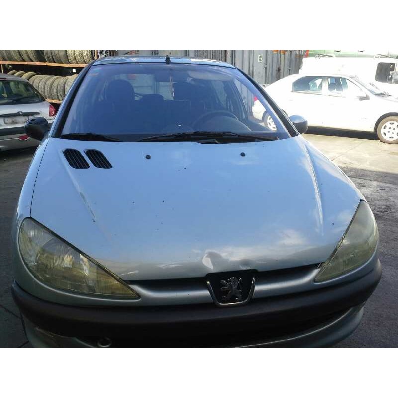 peugeot 206 berlina del año 2002