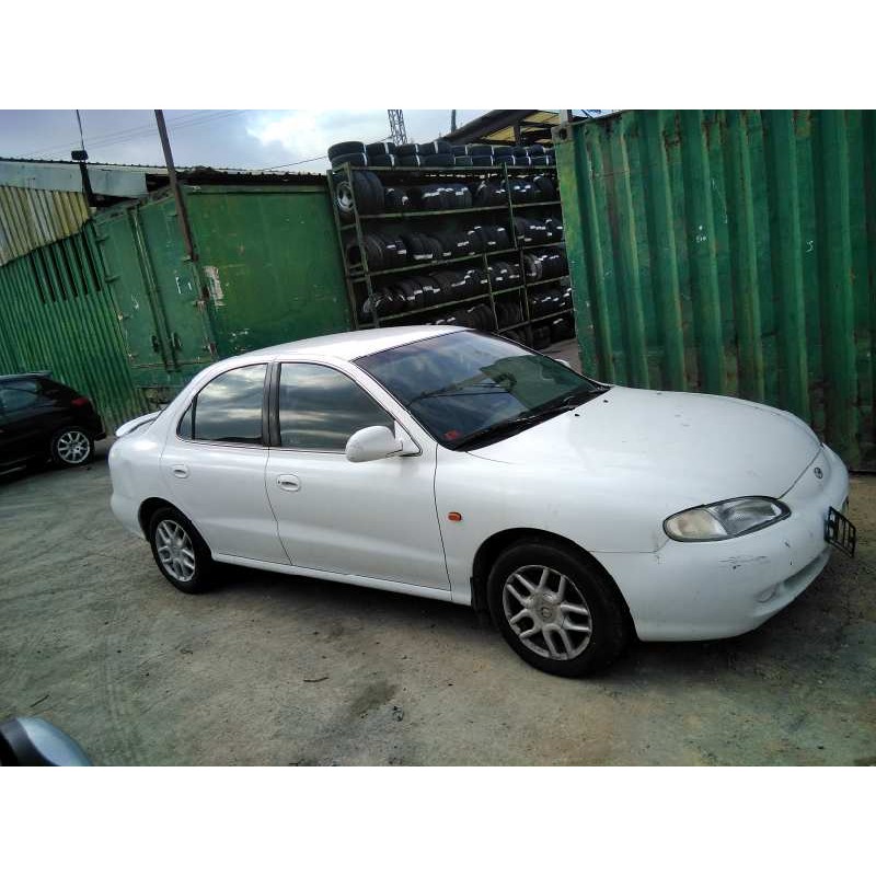hyundai lantra berlina (rd) del año 1996