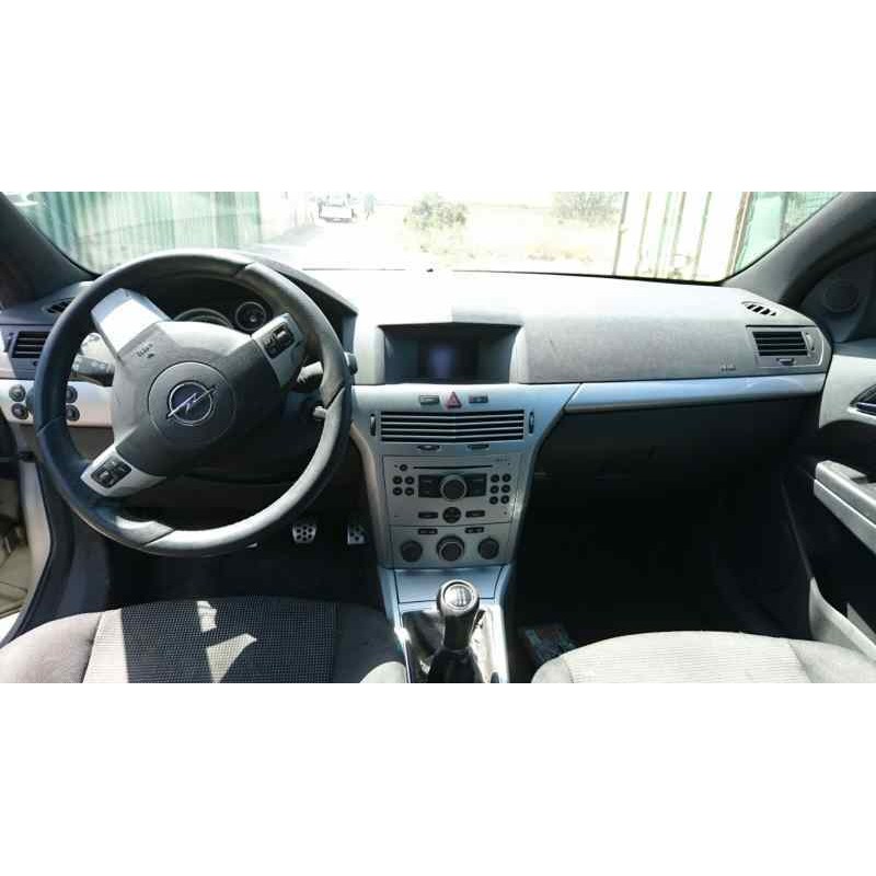 opel astra gtc del año 2005