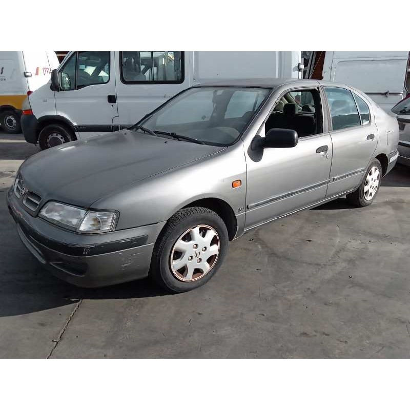 nissan primera berlina (p11) del año 1997