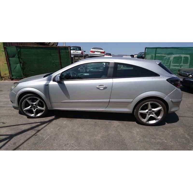 opel astra gtc del año 2005