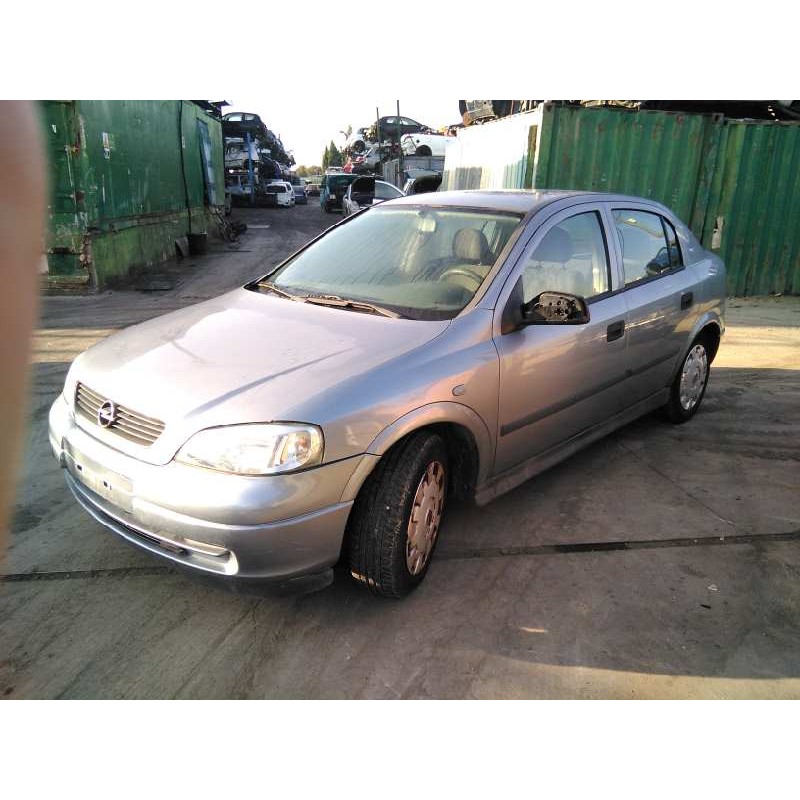 opel astra g berlina del año 2004